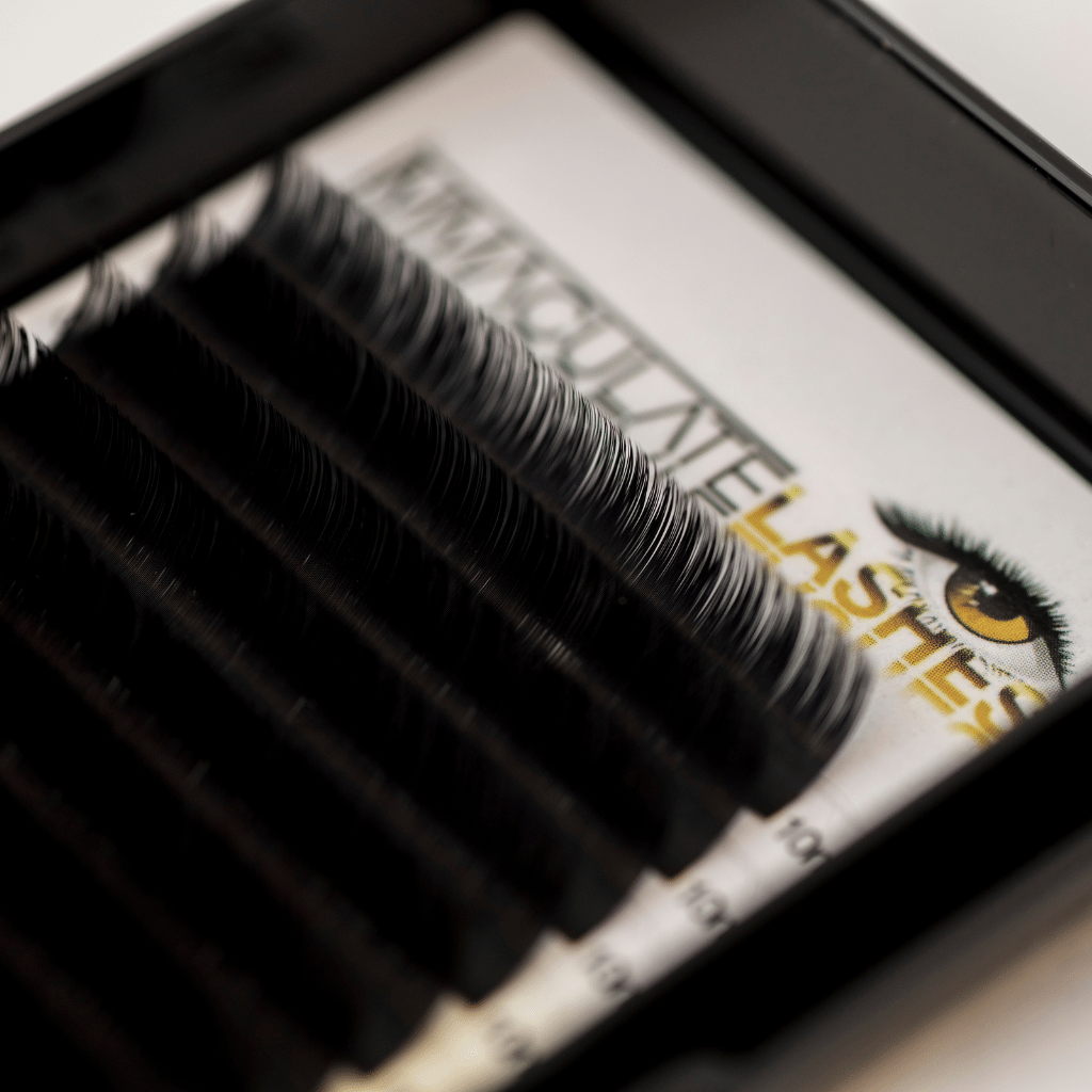 IMMACULATE C/D 0.10mm Silk volume blakstienos