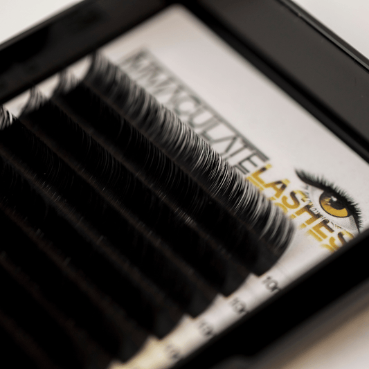 IMMACULATE C/D 0.10mm Silk volume blakstienos